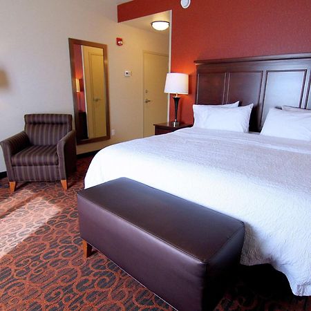Hampton Inn & Suites Grand Forks Eksteriør billede