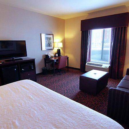 Hampton Inn & Suites Grand Forks Eksteriør billede