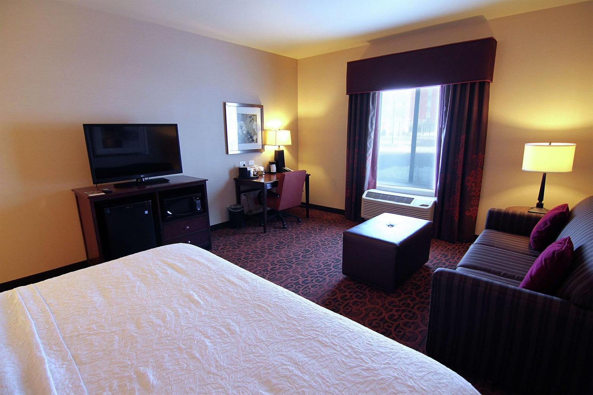 Hampton Inn & Suites Grand Forks Eksteriør billede