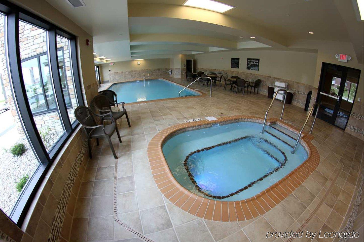Hampton Inn & Suites Grand Forks Eksteriør billede