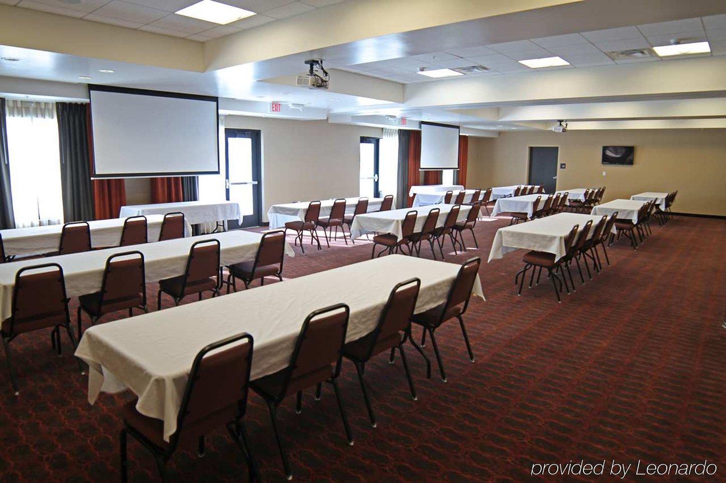 Hampton Inn & Suites Grand Forks Eksteriør billede