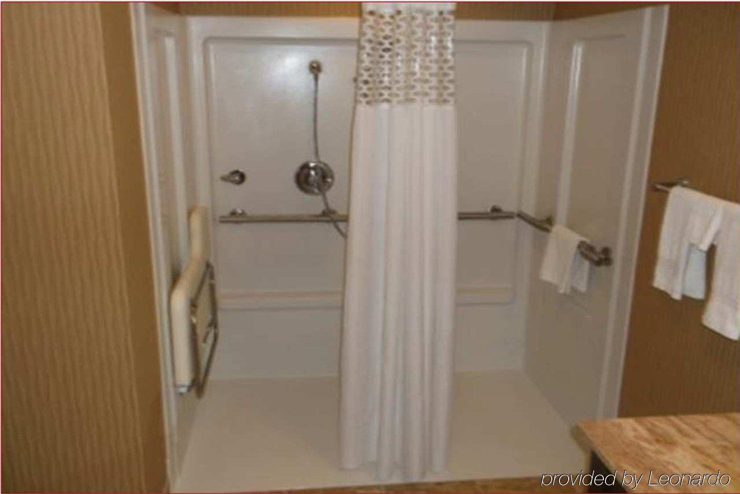 Hampton Inn & Suites Grand Forks Eksteriør billede