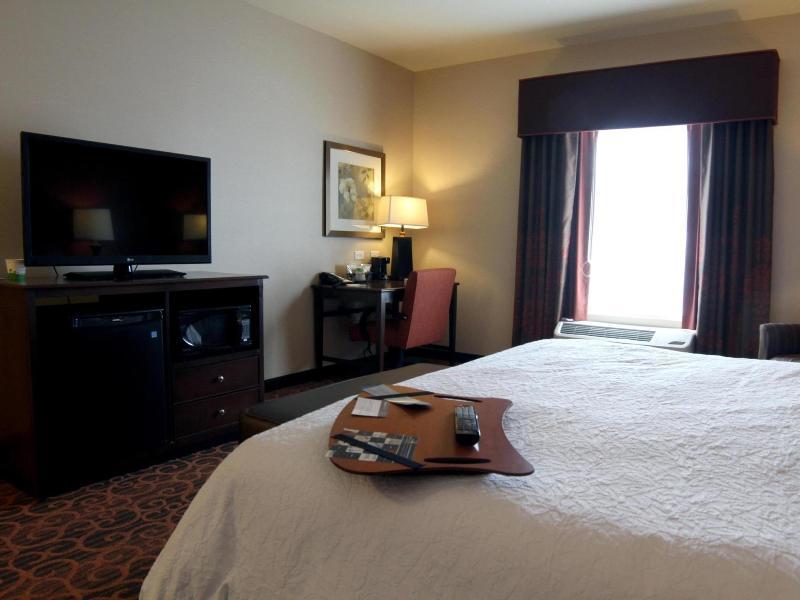 Hampton Inn & Suites Grand Forks Eksteriør billede